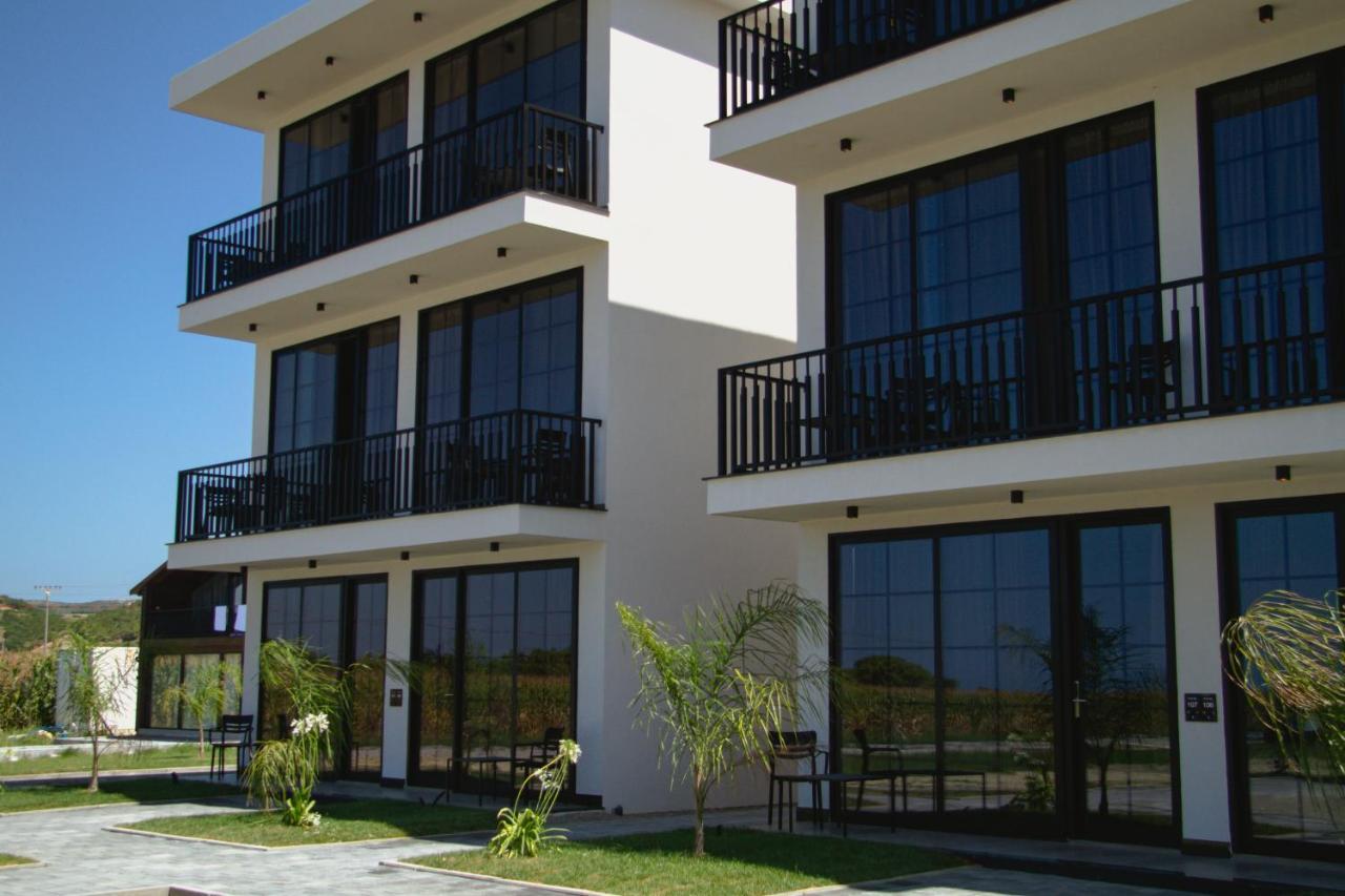 Posh Villas Rrogozhine エクステリア 写真