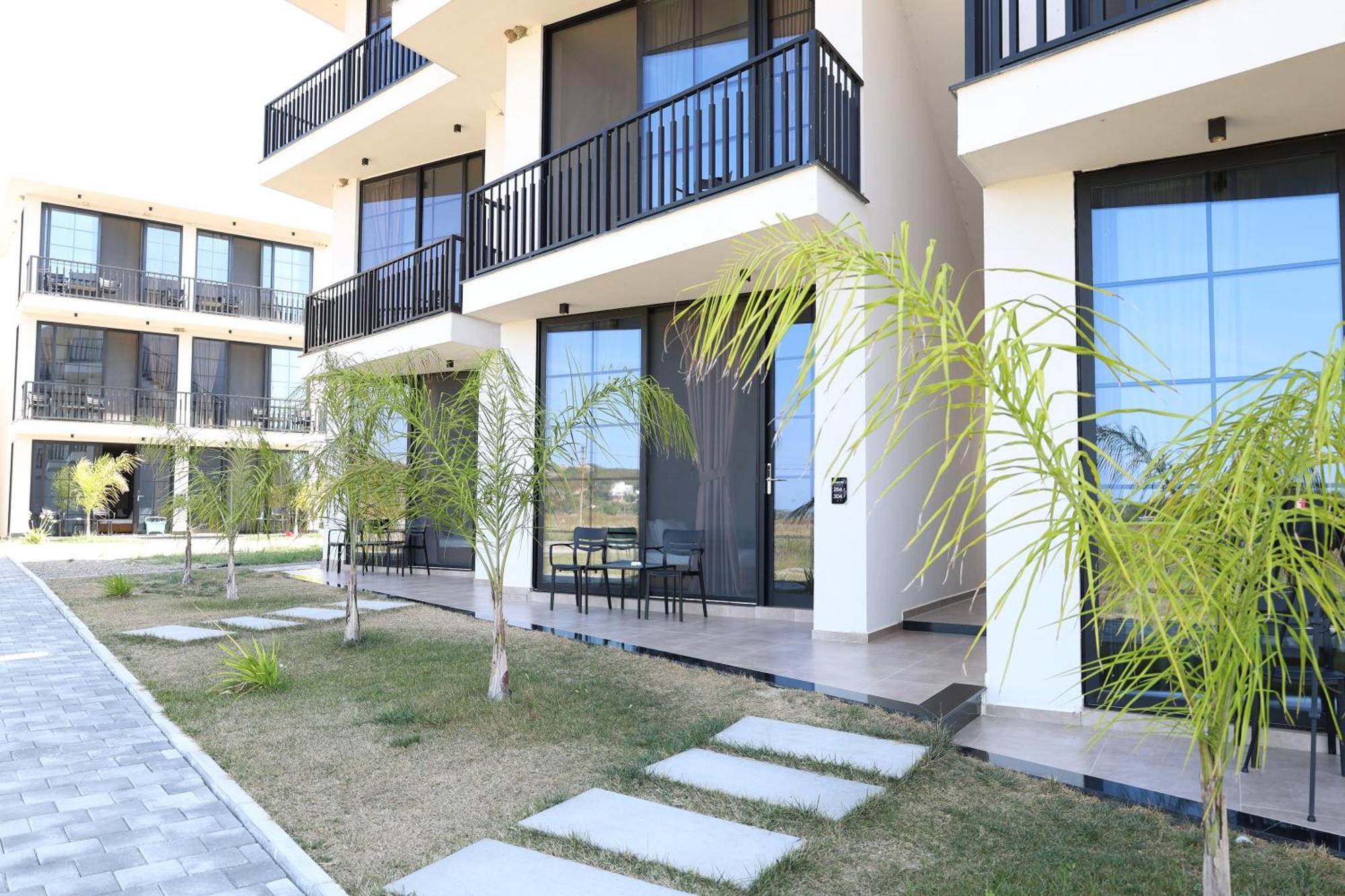 Posh Villas Rrogozhine エクステリア 写真