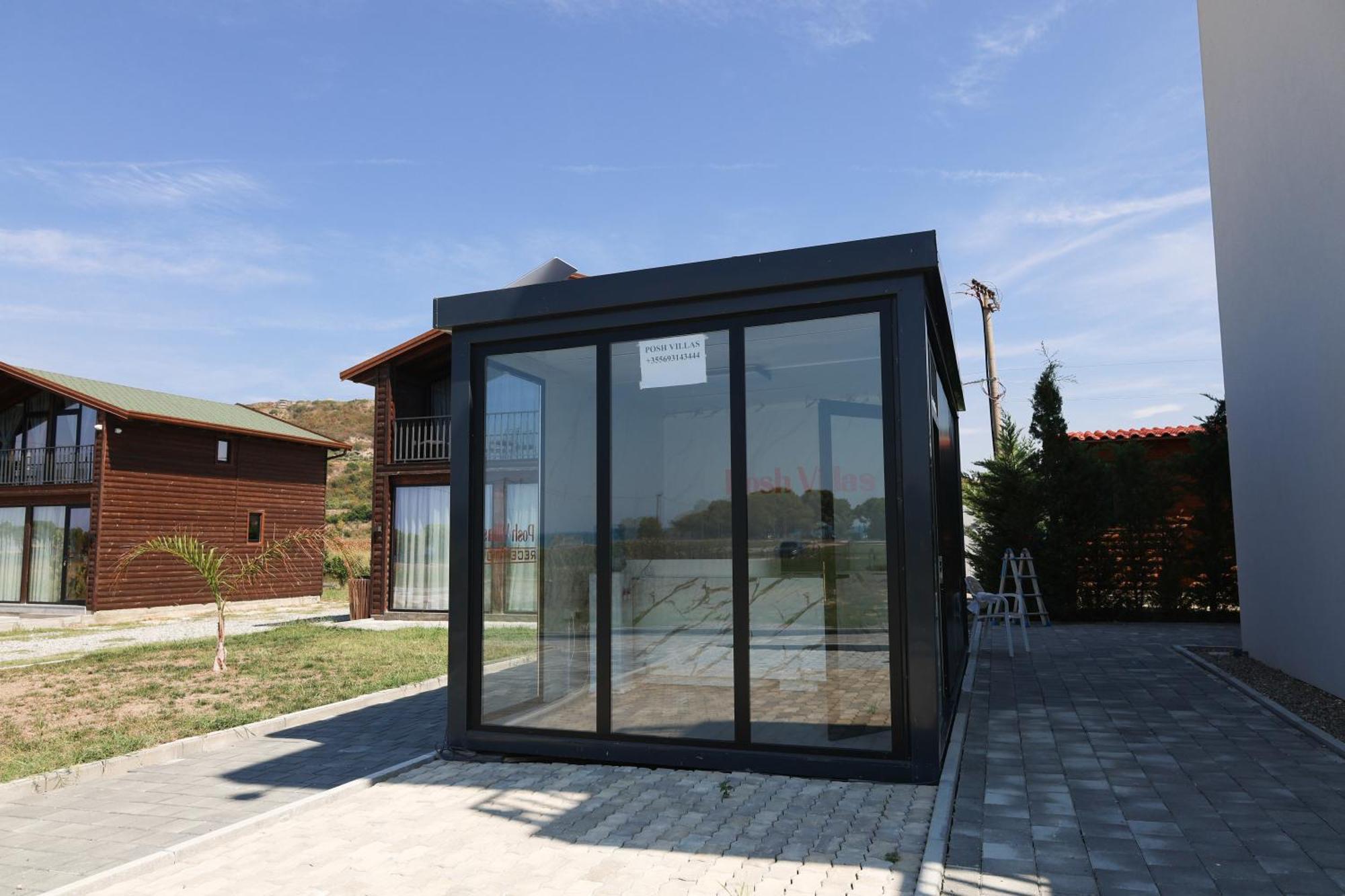 Posh Villas Rrogozhine エクステリア 写真