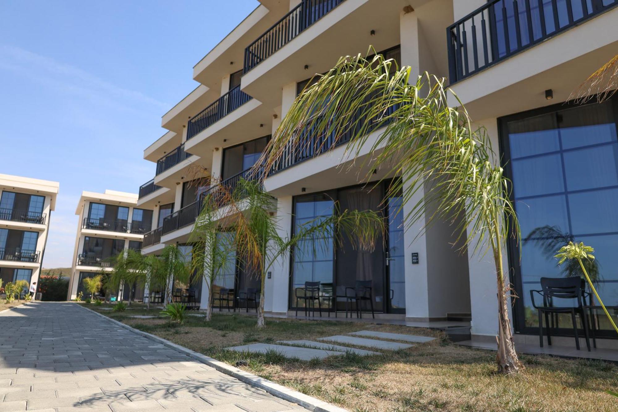 Posh Villas Rrogozhine エクステリア 写真